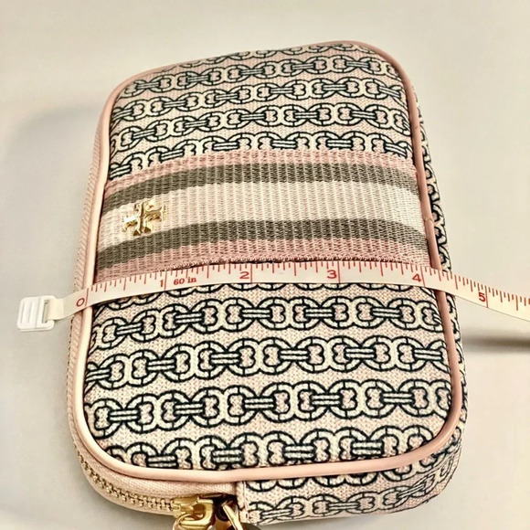 Tory Burch Gemini Link Wristlet Coastal Pink Gold Hardware H:4.2", L 7.2" - Picture 8 of 16